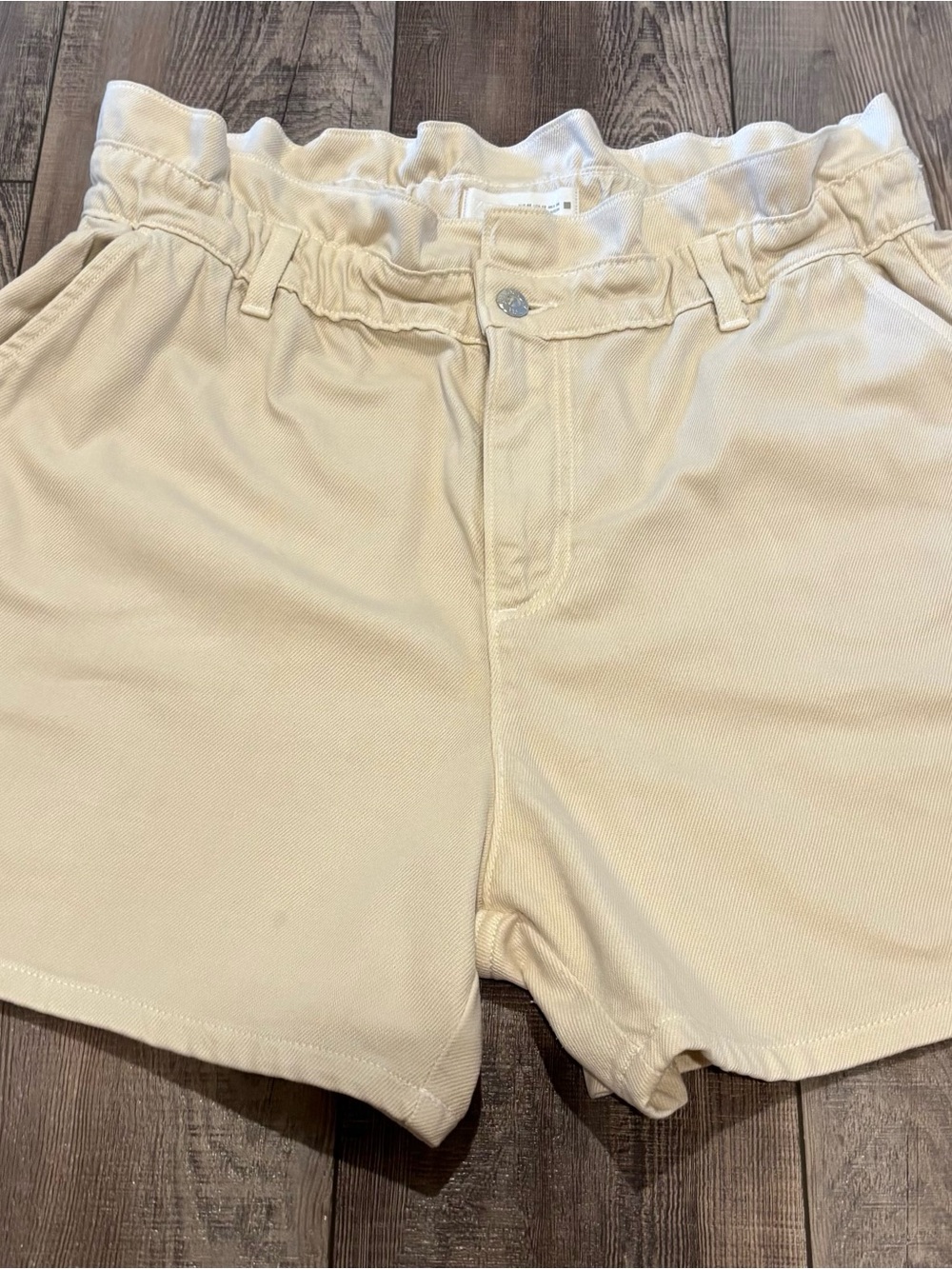 Women's Paperbag Waist Shorts in Cream
